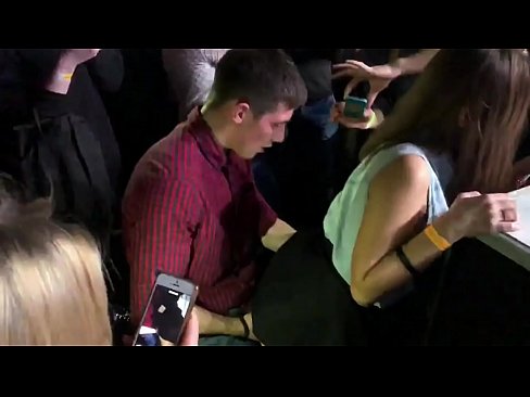 ❤️ Sessu reale in una discoteca russa. Una ragazza russa di 18 anni in l'anu è a vagina scopata in una discoteca ❤❌ Video porno à porn co.xxxdeutschepornos.ru ️❤